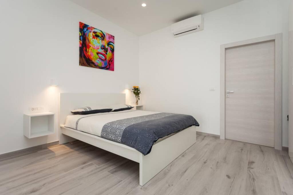 Ferienwohnung Apartman Luna Pula Exterior foto