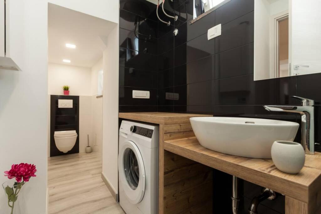 Ferienwohnung Apartman Luna Pula Exterior foto